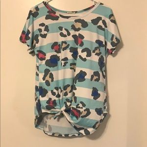 Cute colored cheetah top!